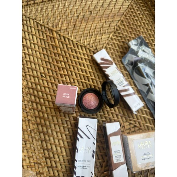 Laura Geller Makeup Bundle NEW - Picture 2 of 4